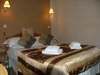 Gables Hotel